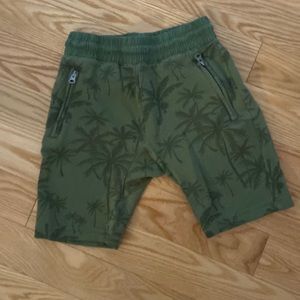 Gap Boys cotton shorts. Size 8. Worn once or twice.